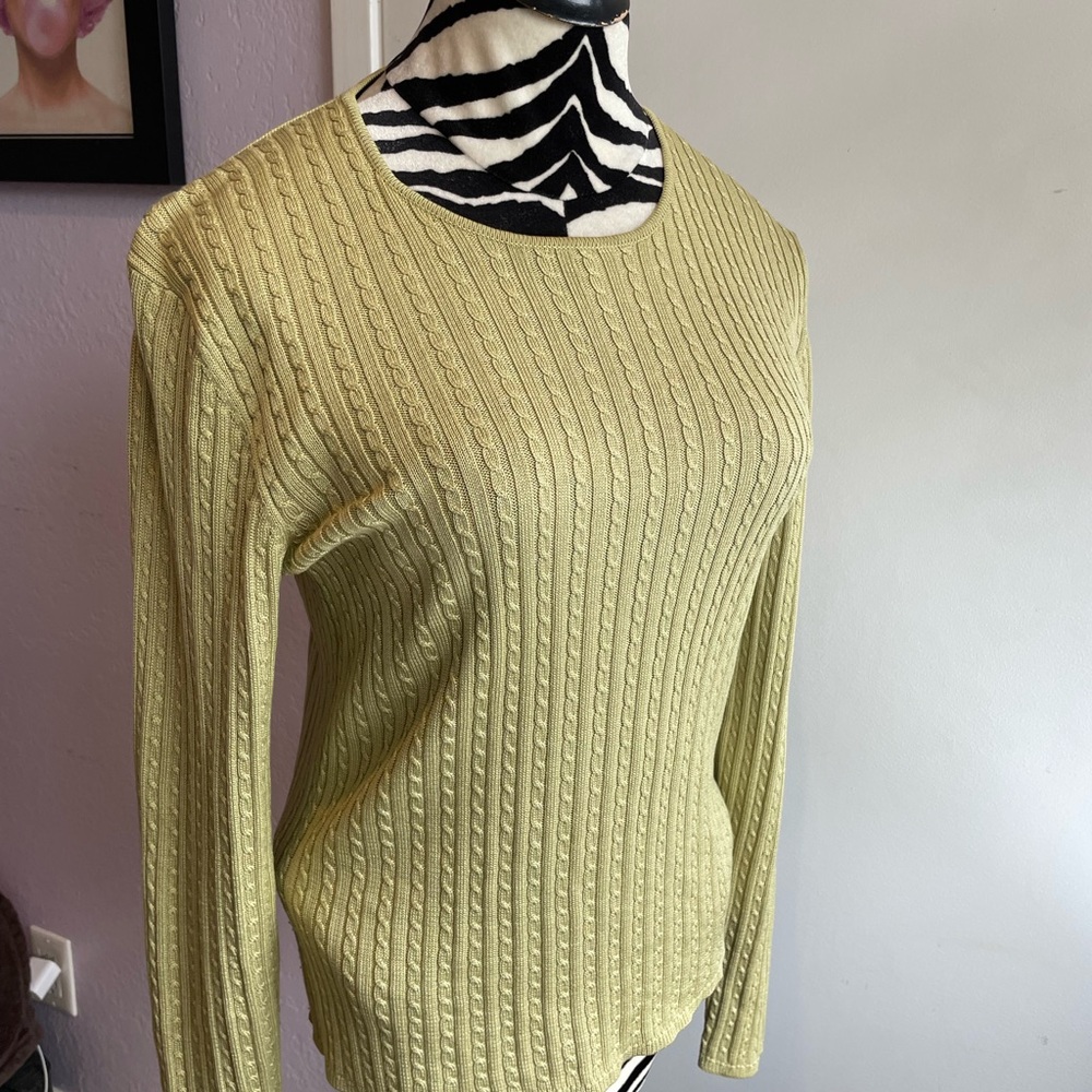 Rare Ann Taylor 100% Silk Cable Knit Sweater in Light Green - Picture 2 of 4